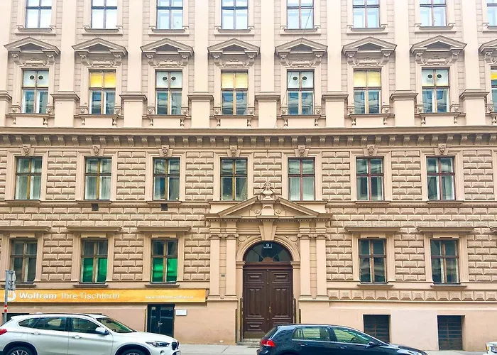 2Br Apartment For 6 With Private Terrace Near City Center & Metro U2
